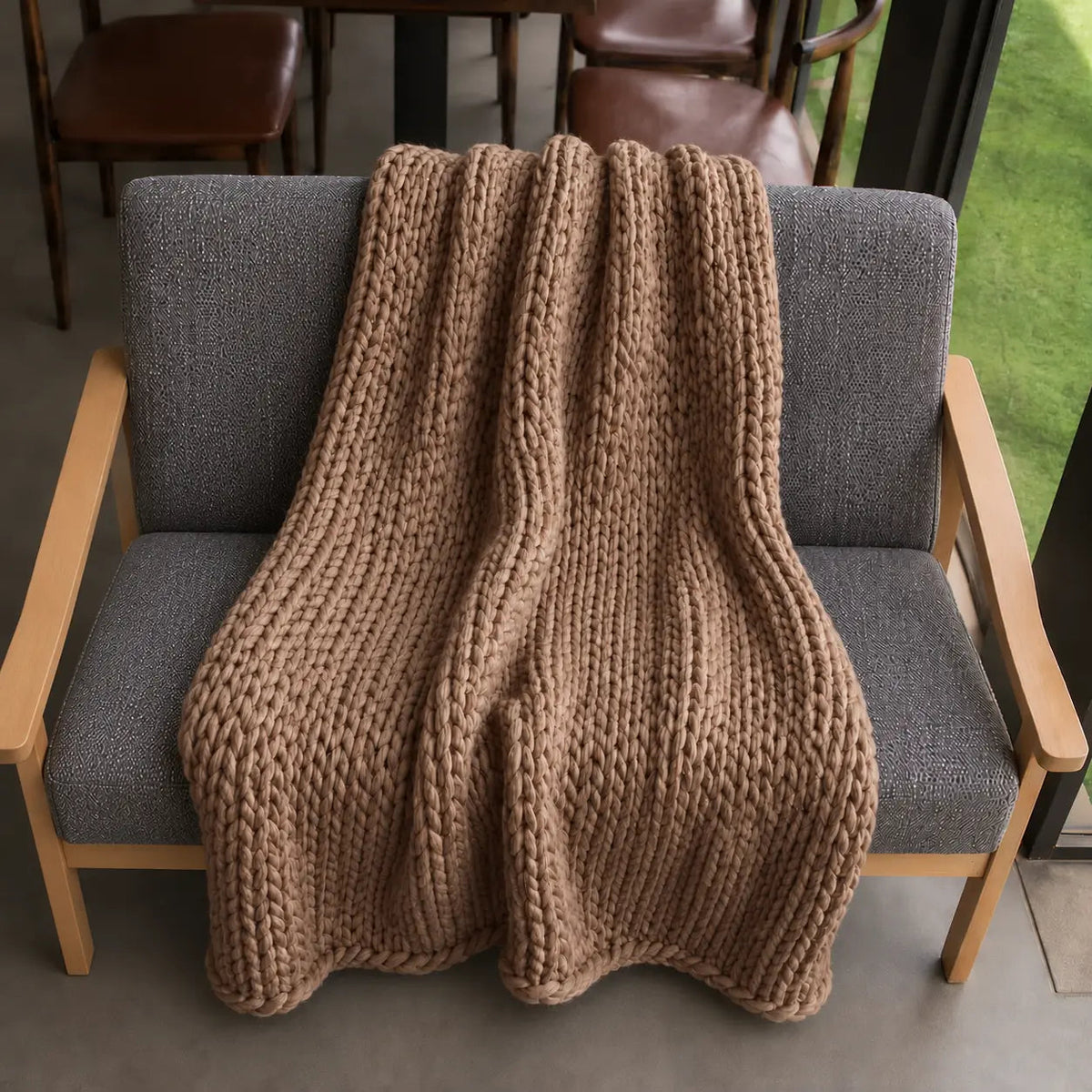 Chunky-Knit Sofa Throw – Black 100x120cm