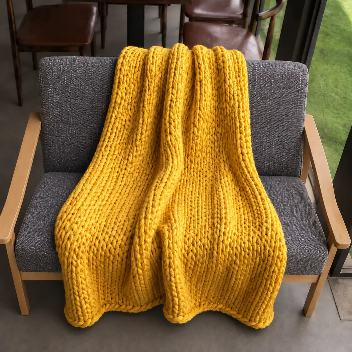 Chunky-Knit Sofa Throw – Black 120x150cm