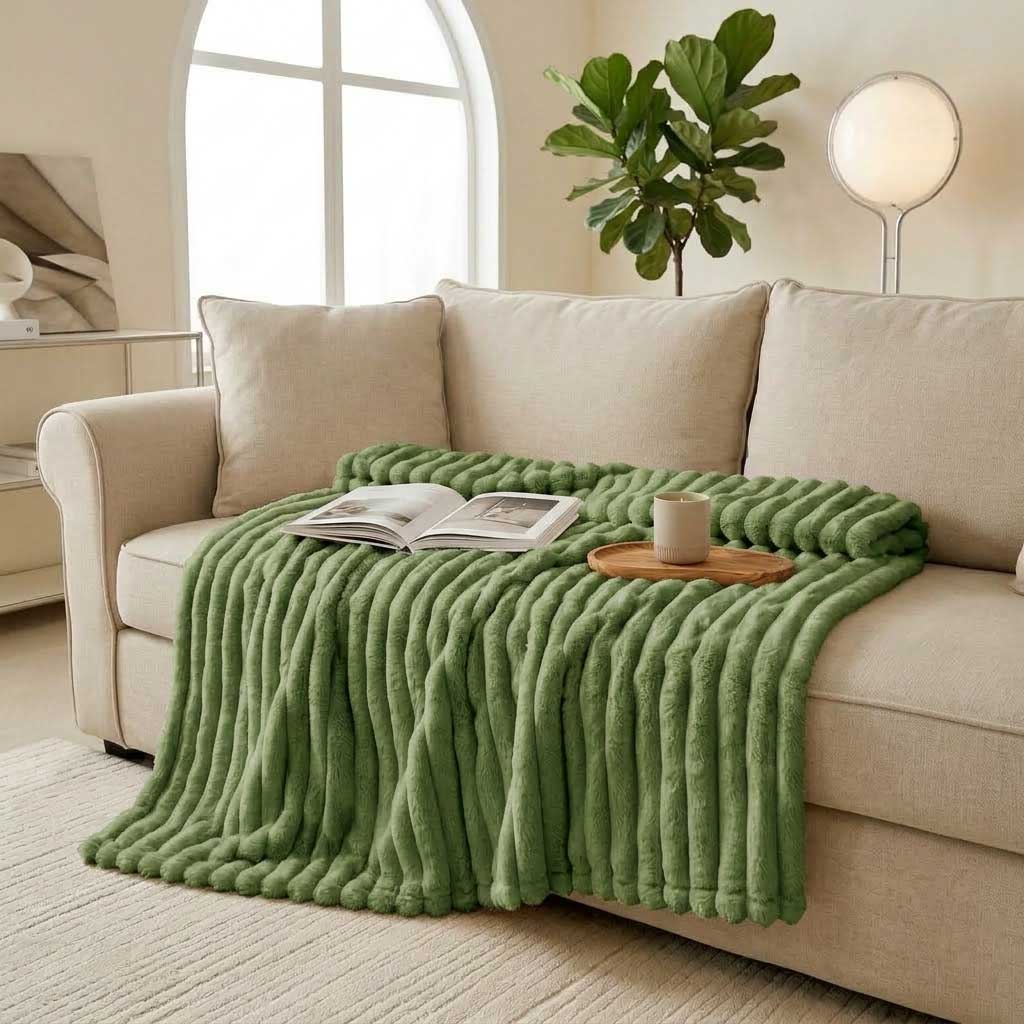 Green Soft Ribbed Faux Fur Throw