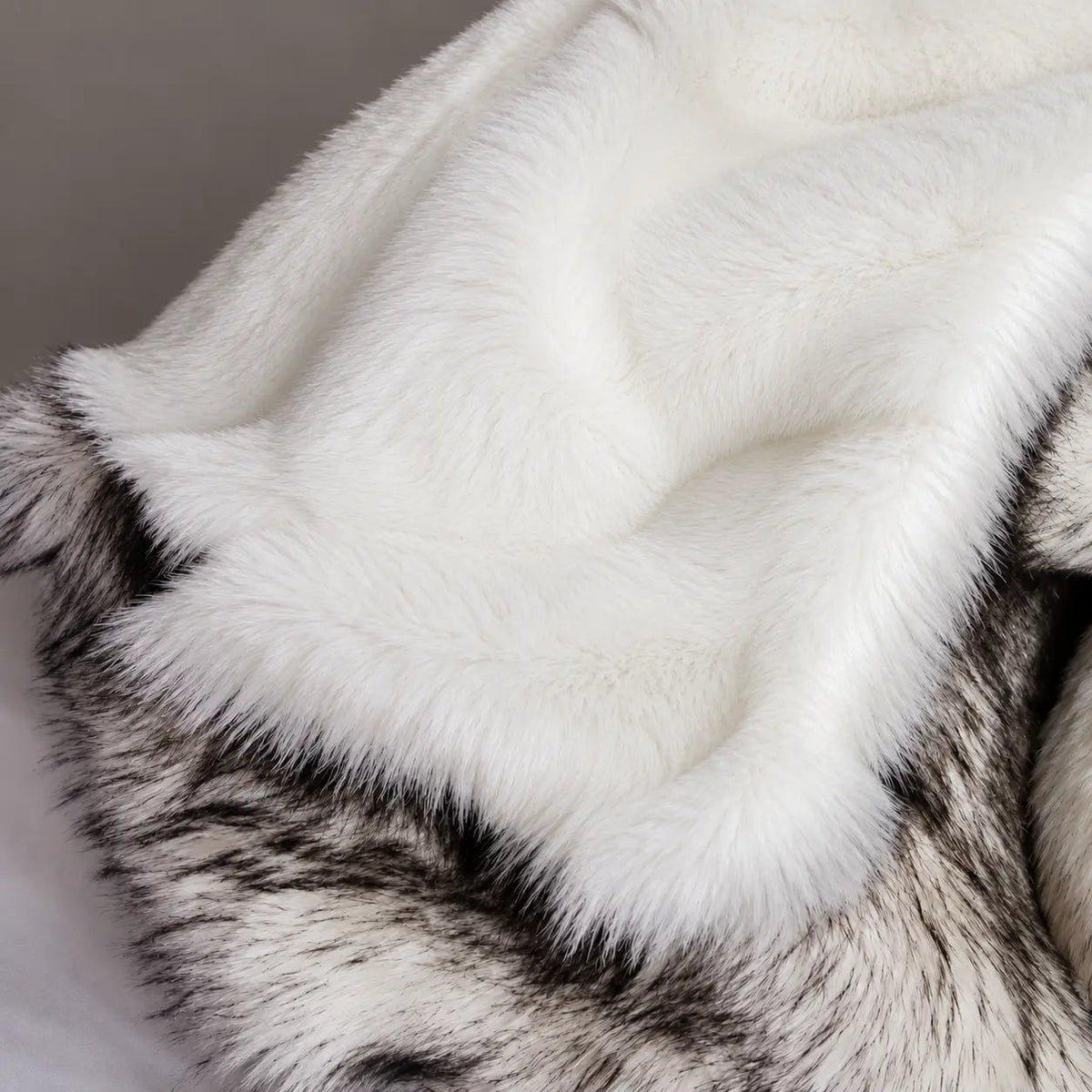Soft Faux Fur Throw – White 120x150cm